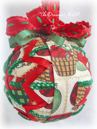 Country Apple Ornament Side View