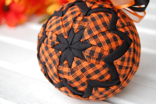 Halloween Plaid Quilted Ornament Kit