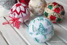 make your own quilted ball Christmas ornaments