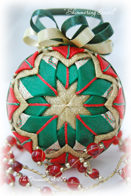 Green Shimmering Swirl Ornament Front View