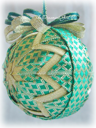 Green Sparkling Diamond Side View